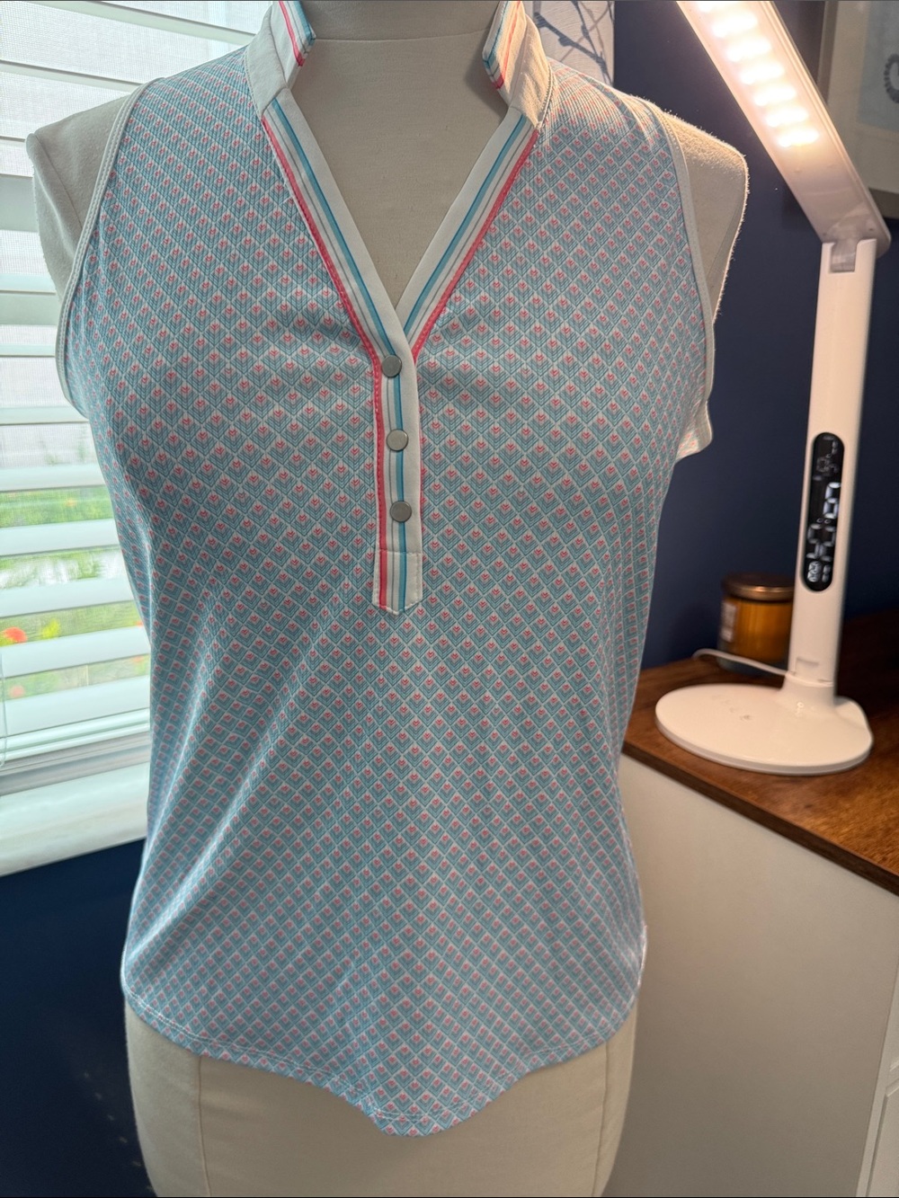 Lucky In Love - Sleeveless V-Neck Patterned Women’s Top - Blue/Pink